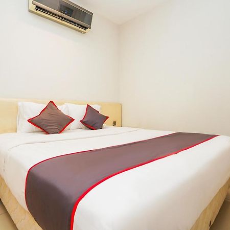 Collection O 29 Twin Tower Hotell Surabaya Eksteriør bilde