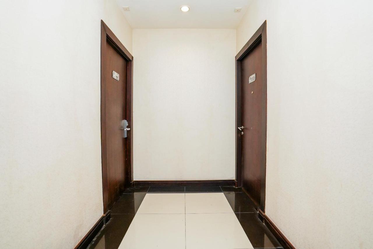 Collection O 29 Twin Tower Hotell Surabaya Eksteriør bilde