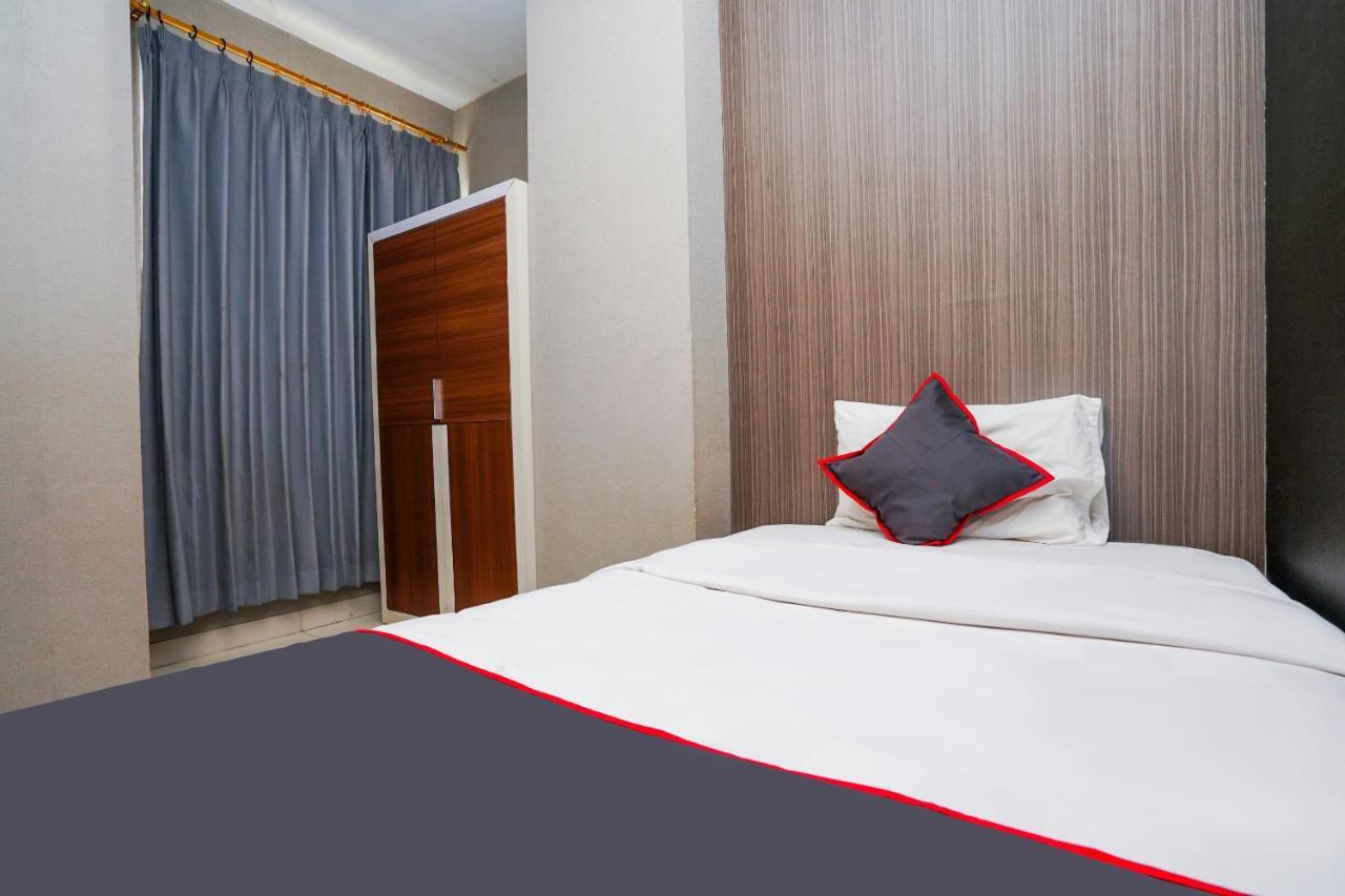 Collection O 29 Twin Tower Hotell Surabaya Eksteriør bilde